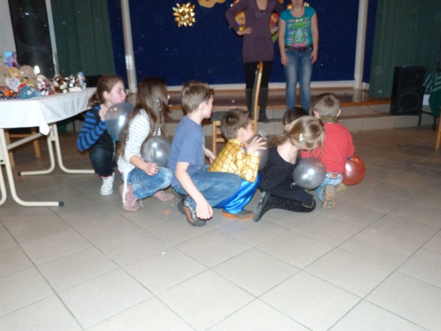 Játék